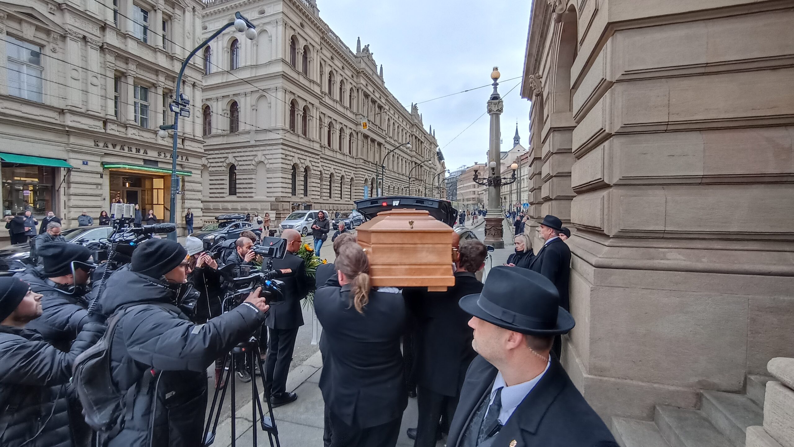 Pohřeb Jany Hlaváčové: Foto: iboleslav.cz
