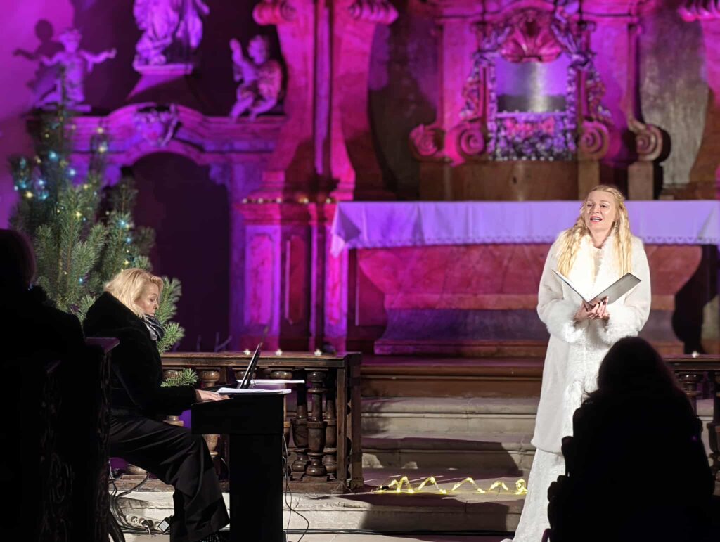 Ada Bílková (zpěv),Lenka Navrátilová, Foto: Zuzana Kodrlová Zelenková